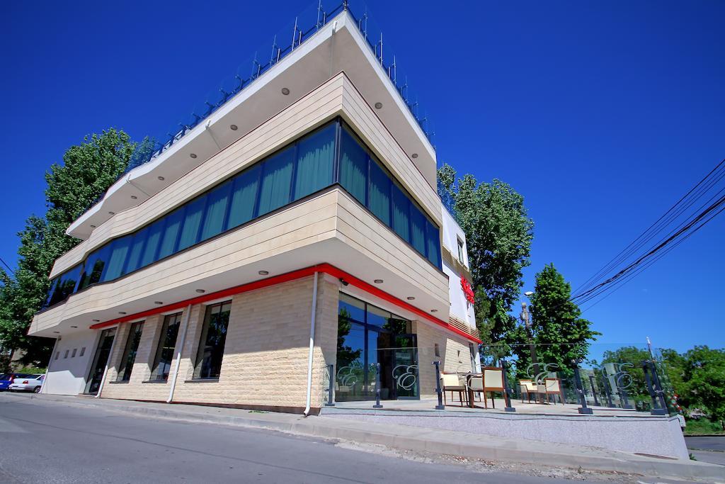 Hotel Eden Tulcea Exteriör bild