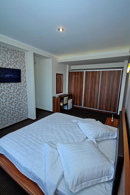 Hotel Eden Tulcea Rum bild